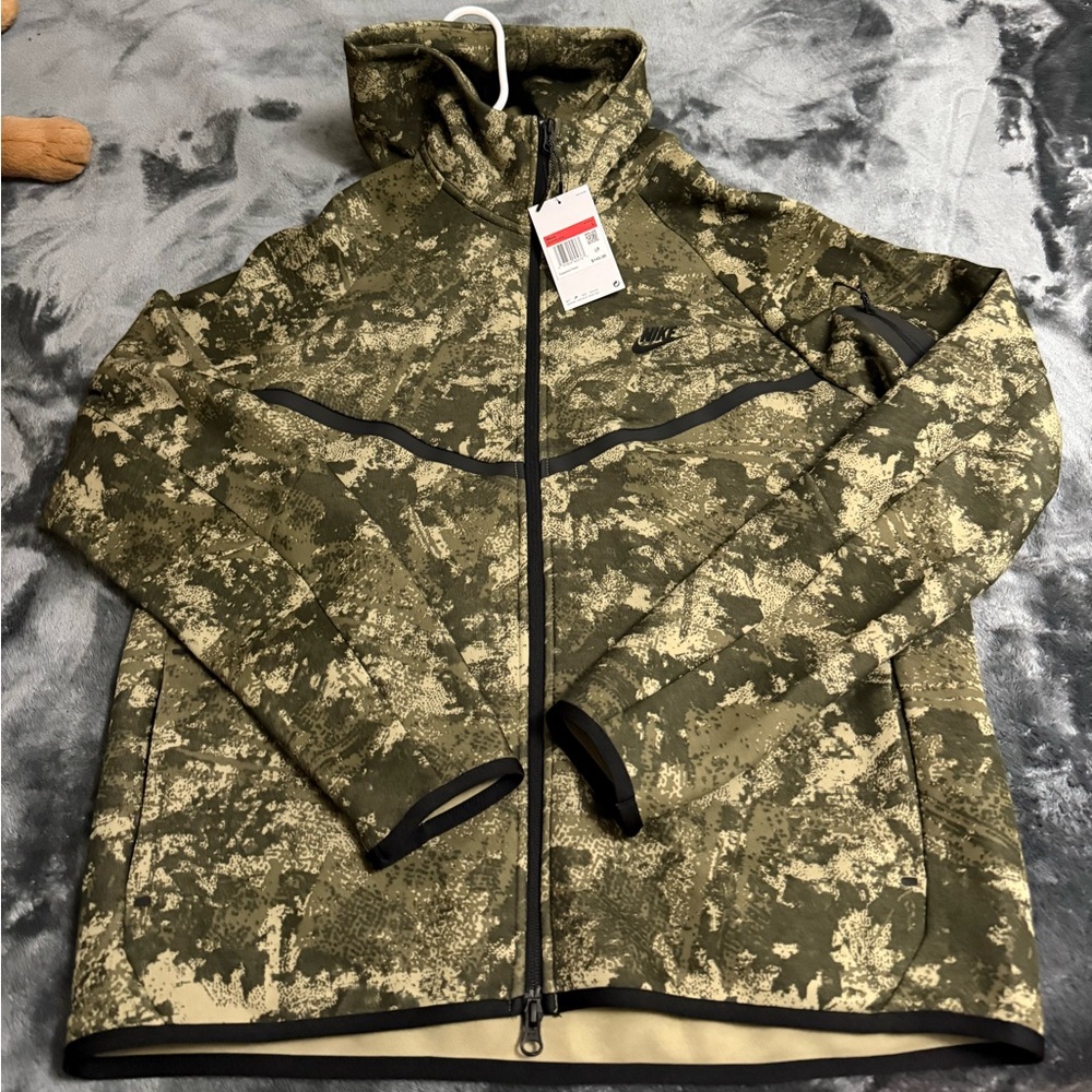 Nike Tech Camo Zip Up